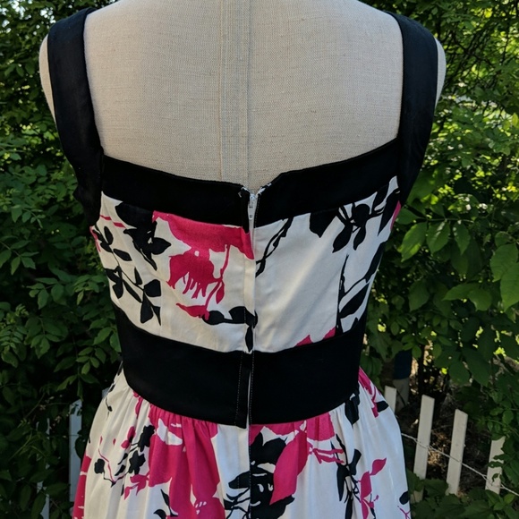 Aline fitted waist cotton floral bold tea dress 10 - Picture 7 of 8